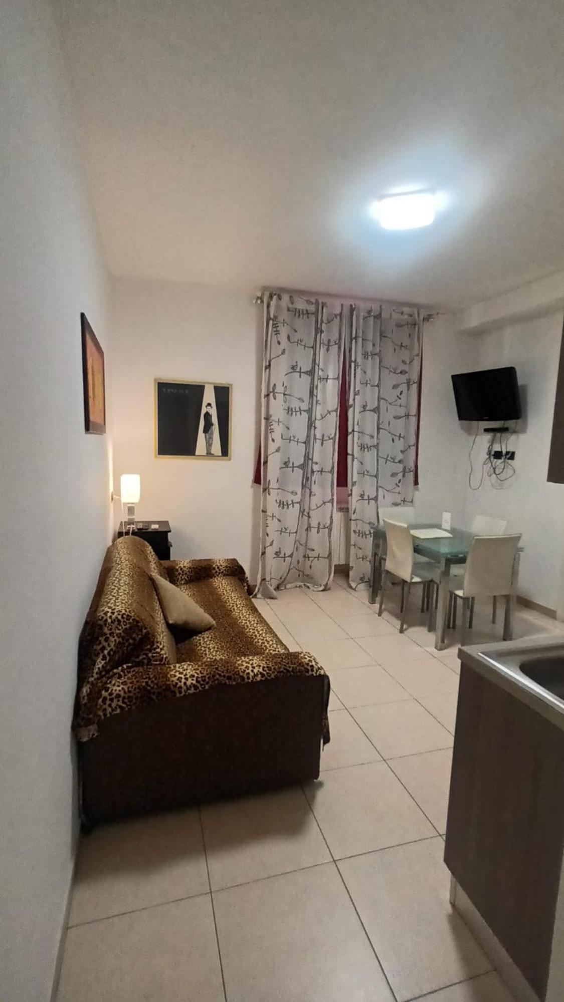 Olimpo Apartments St John In Lateran Roma Ngoại thất bức ảnh